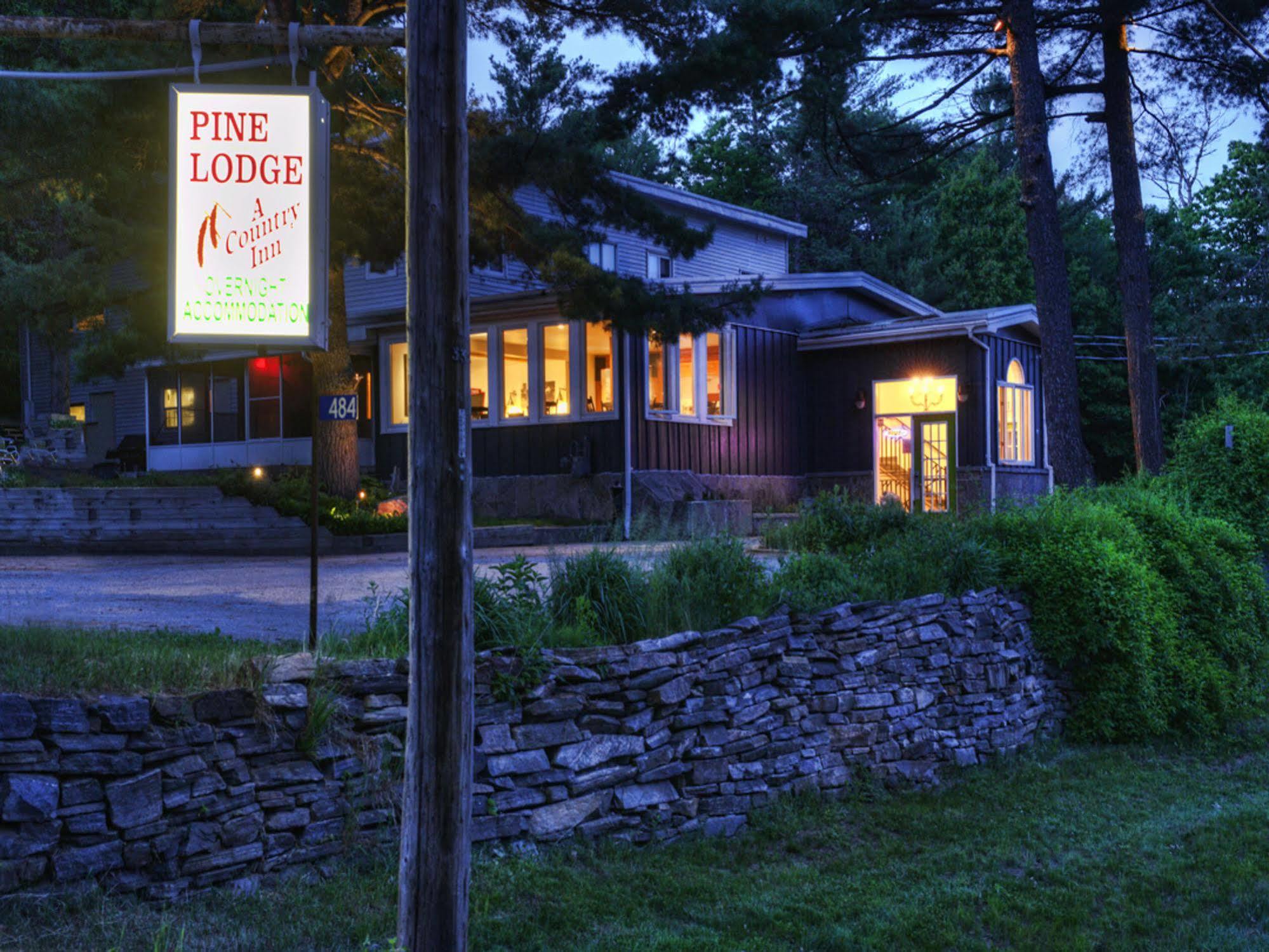Pine Lodge Muskoka Huntsville Exteriér fotografie